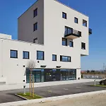 Miniloft Leonding - 24h Self-check-in - Free Parking Apartament